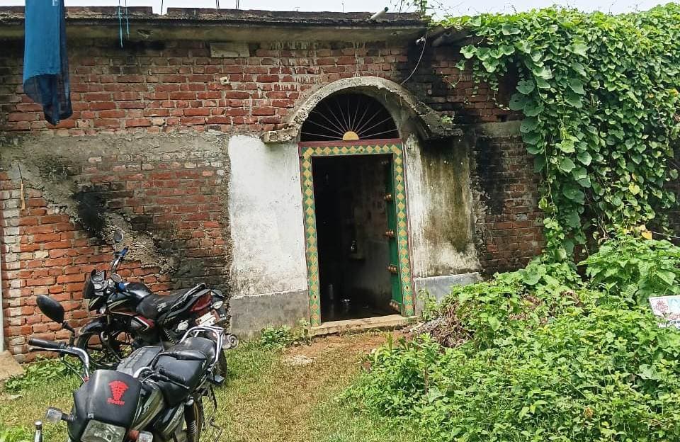 आंधी बिगहा में चोरों ने बंद घर का ताला तोड़ कर उड़ाये लाखों के सामान