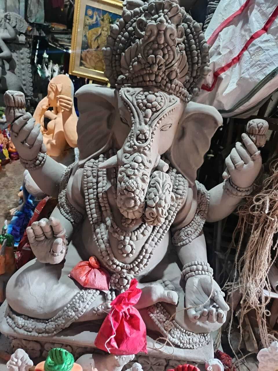 ranchi news : 27 अगस्त से शुरू हो रहा गणेशोत्सव, रांची के मूर्तिकारों के आंगन में दिख रही रौनक