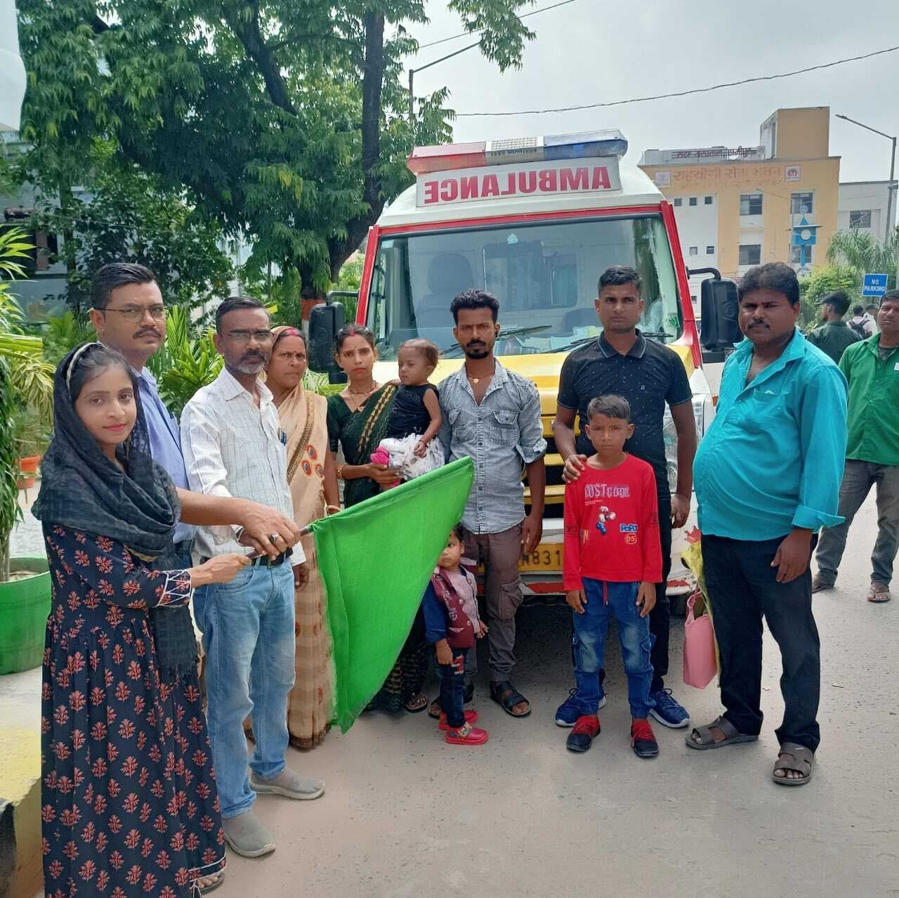 hajipur news. हृदय रोगी दो बच्चों को इलाज के लिए भेजा गया अहमदाबाद