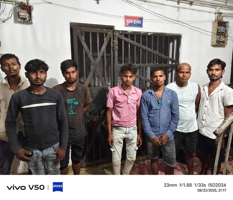 सात तस्कर हुए गिरफ्तार ब्राउन शुगर व नकदी जब्त