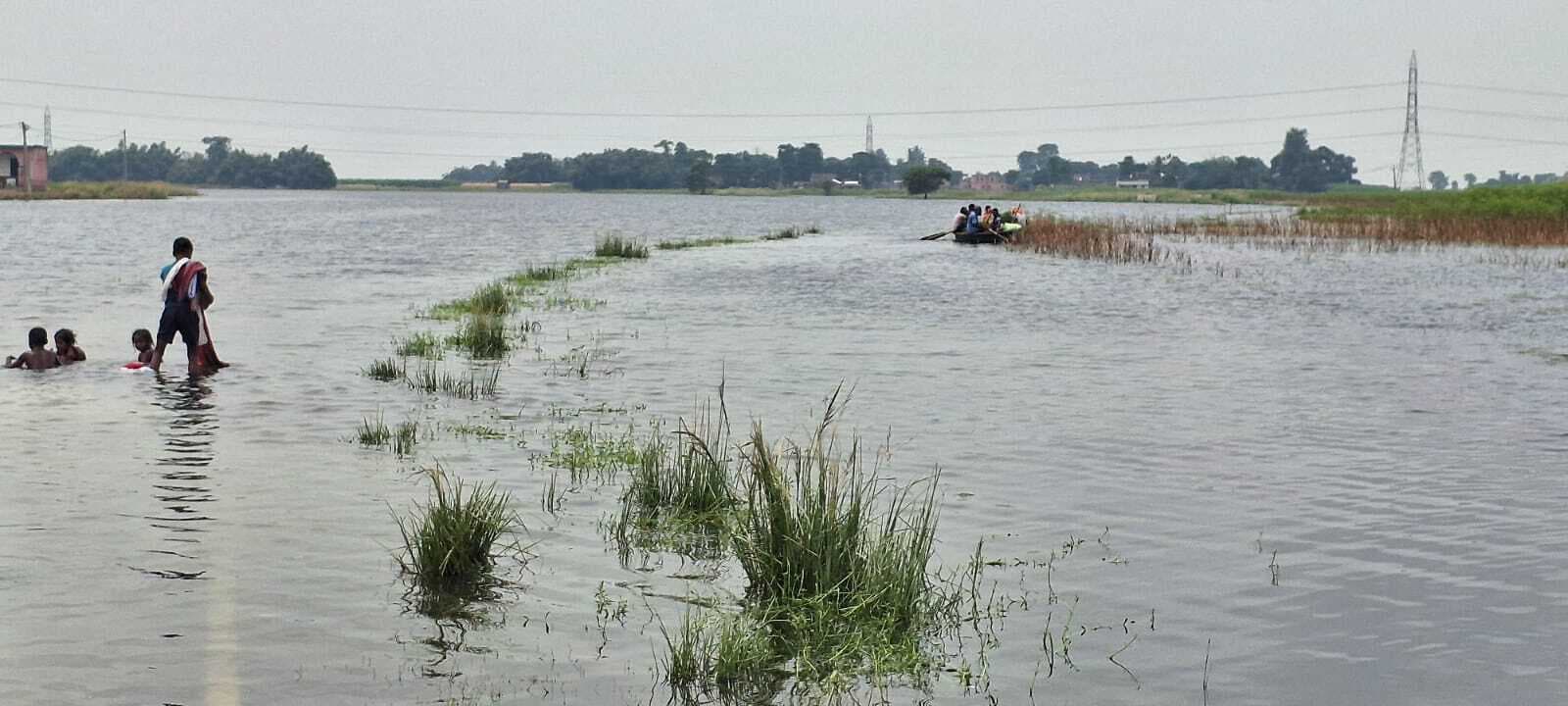 सामान्य नहीं हो पायी है ग्रामीण सड़कों पर आवागमन की स्थिति