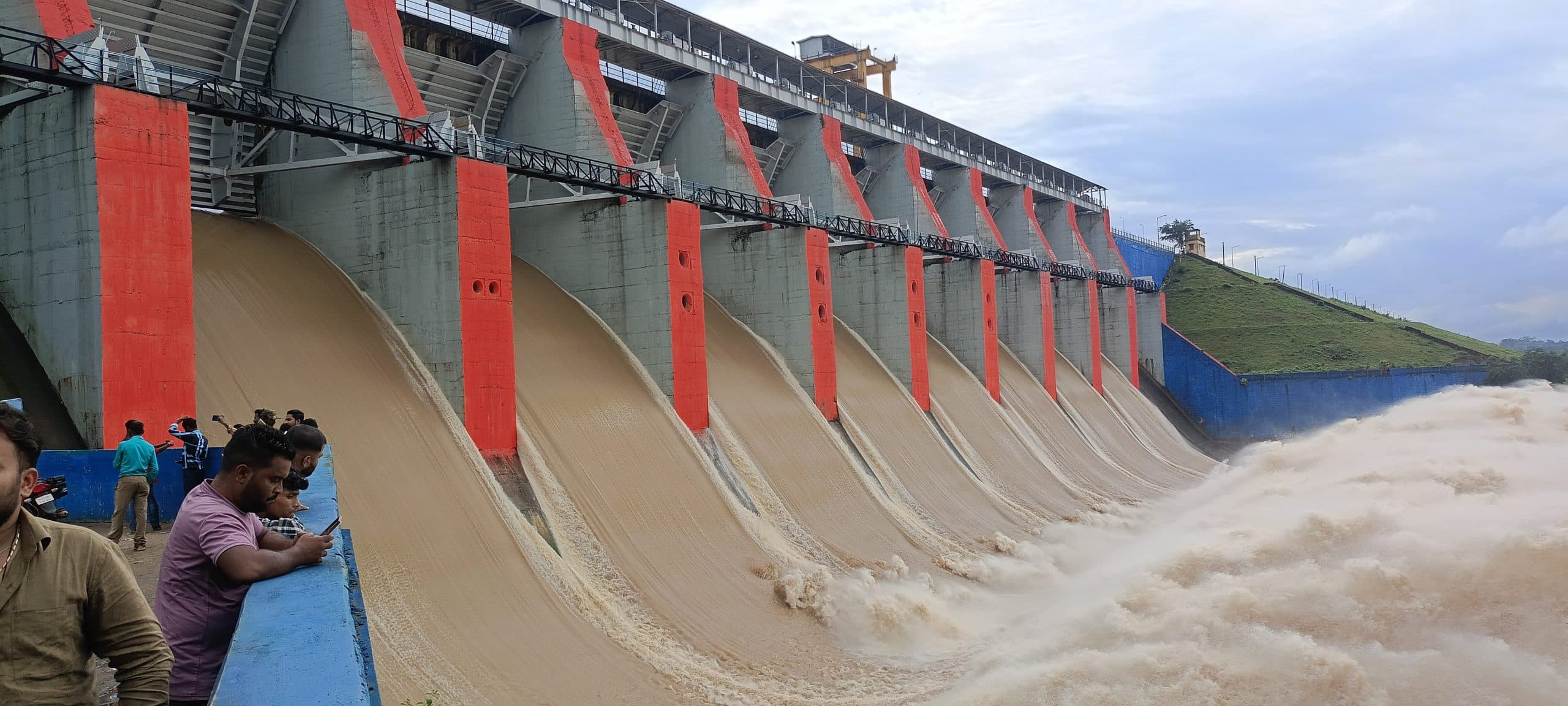 Bokaro News : दूसरे दिन भी खुले रहे तेनुघाट डैम के दस गेट