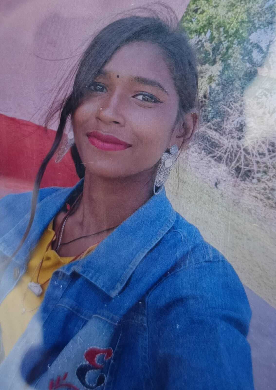 Dhanbad News: तिसरा में किशोरी ने फांसी लगा दी जान