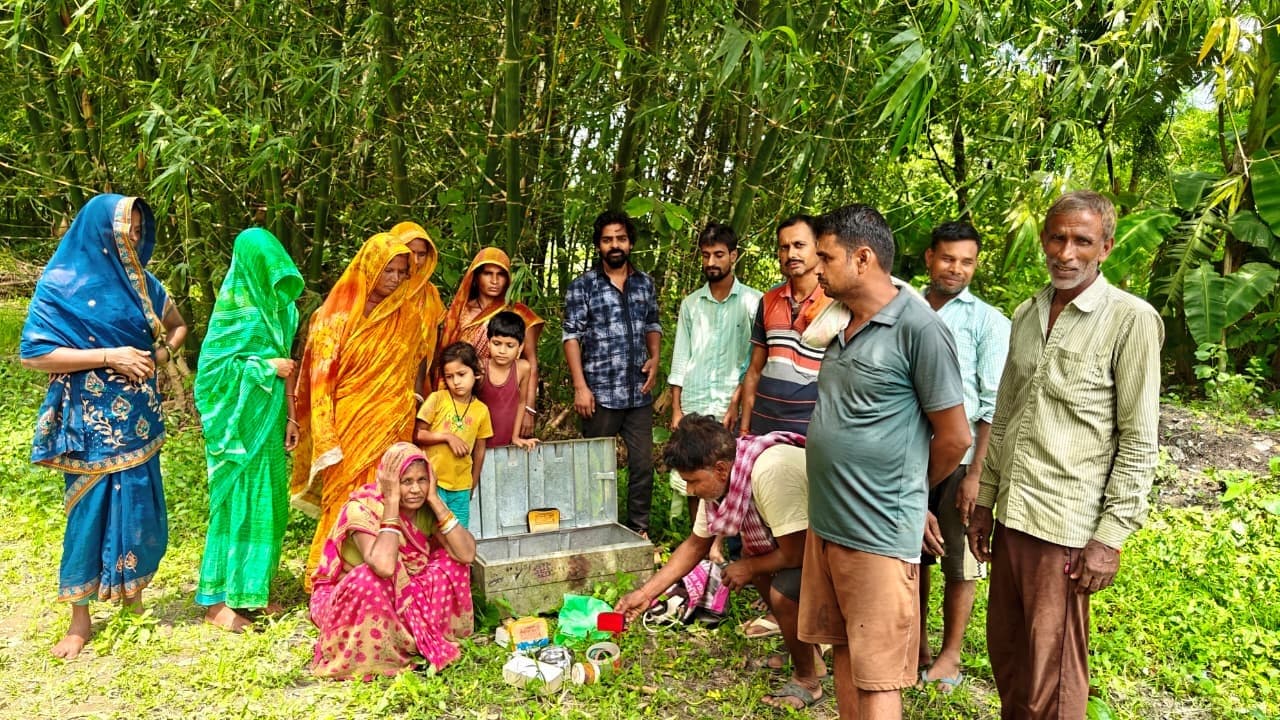 आधा दर्जन घरों को चोरों ने बनाया निशाना, पांच से छह लाख की चोरी