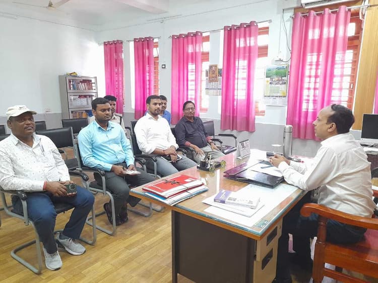 वादों के निबटारे को ले पक्षकारों को भेजें नोटिस