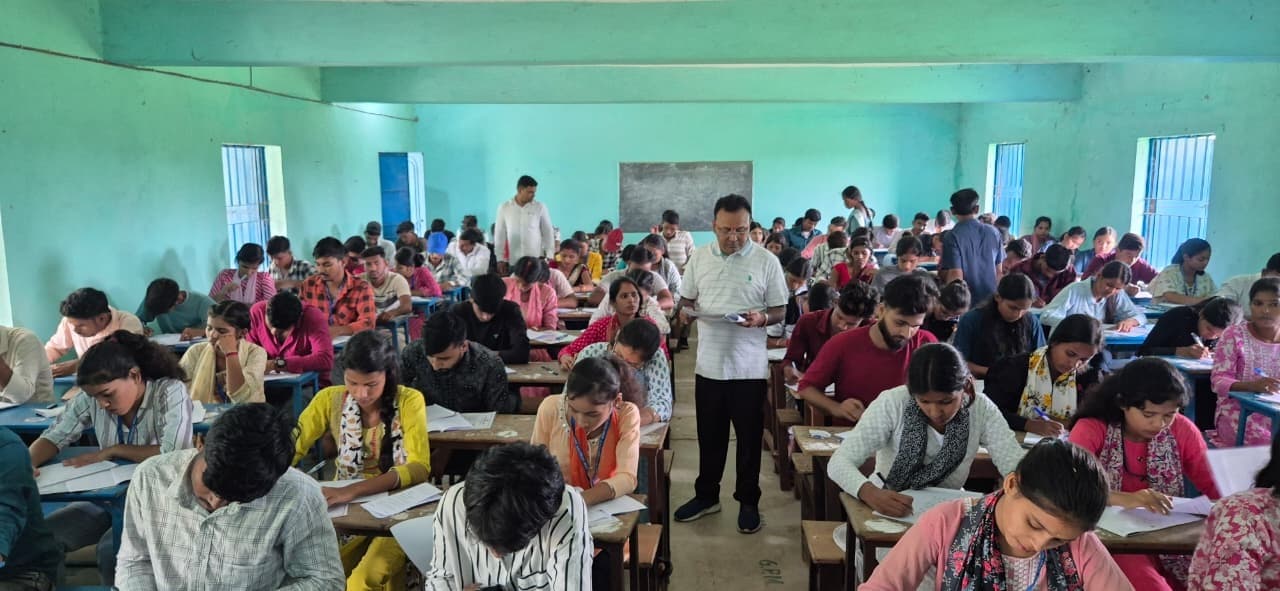 स्नातक पार्ट-टू परीक्षा कदाचार के आरोप में छात्र निष्कासित