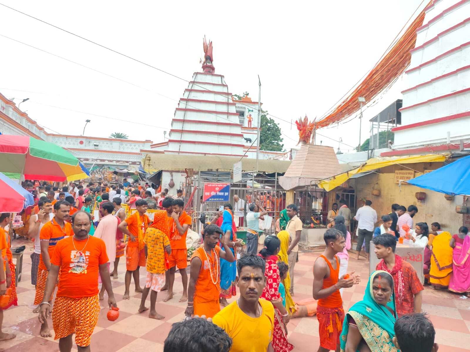 बासुकिनाथ में 55 हजार श्रद्धालुओं ने किया जलार्पण