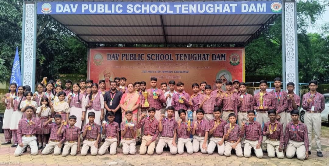 Bokaro News : राज्य स्तरीय खेल में डीएवी तेनुघाट के विद्यार्थियों ने जीते 85 पदक
