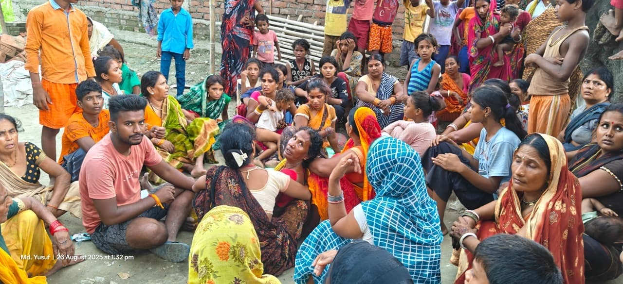 Saran News : सड़क हादसे में महिला की मौत, बेटा घायल