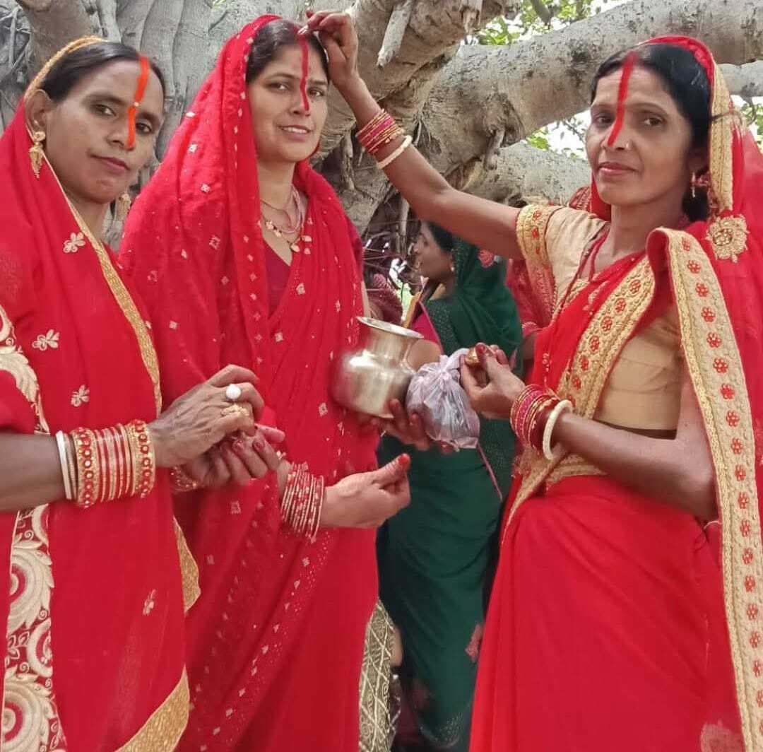 करौं : धूमधाम से मना हरितालिका तीज पर्व