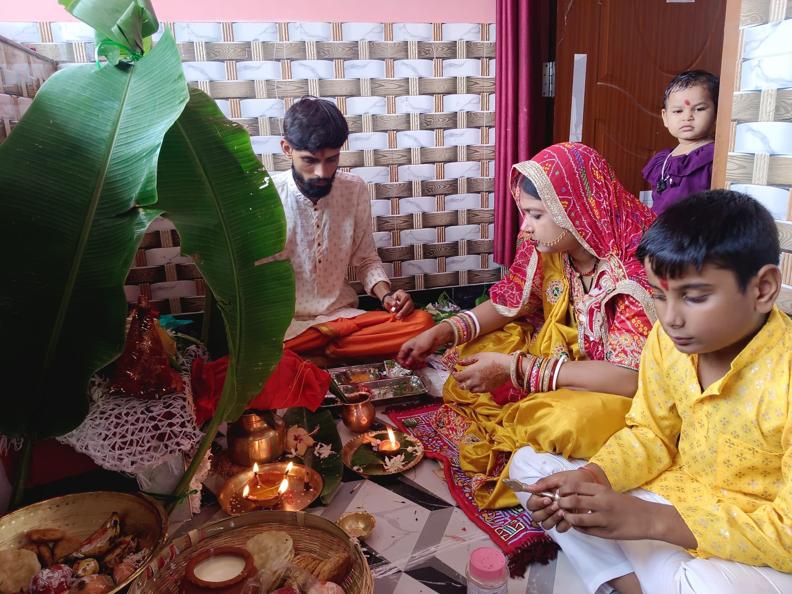 महिलाओं ने अखंड सुहाग के लिए किया तीज व्रत