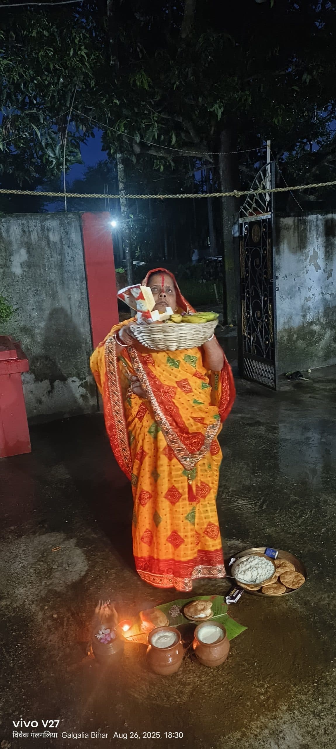 सीमावर्ती महिलाओं ने किया चौरचन व्रत, मांगा आशीष