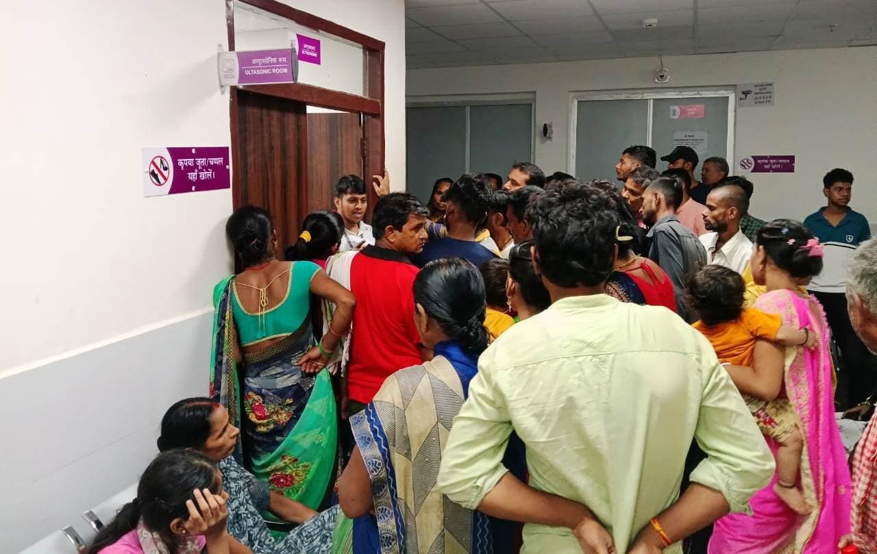 एक्स-रे टेक्नीशियन के भरोसे अल्ट्रासाउंड, चार साल पहले ही चिकित्सक दे चुका इस्तीफा