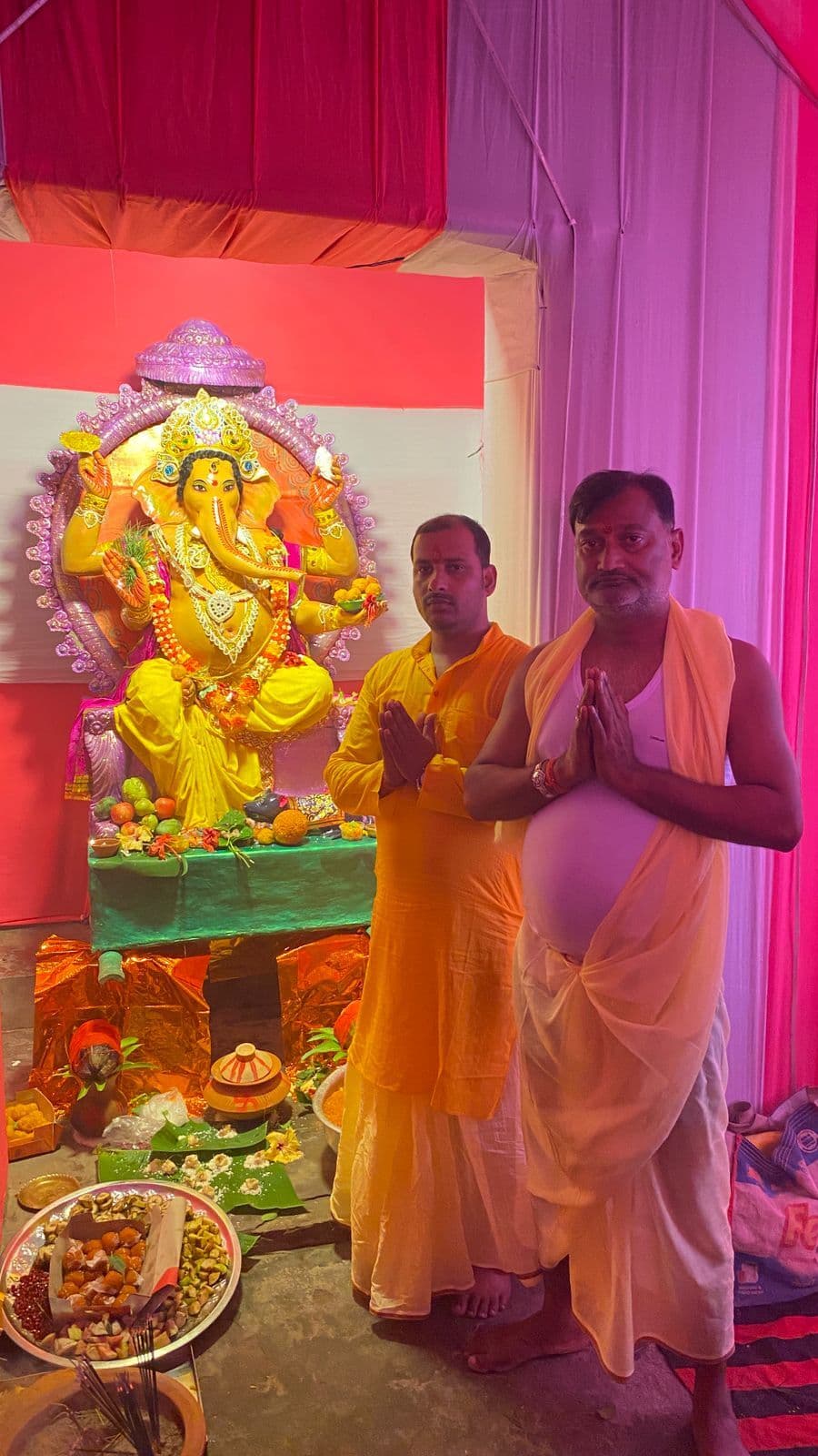 लोहागाडा हाट में गणेश पूजा की धूम