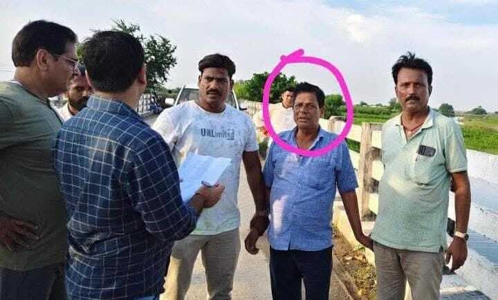 निगरानी की टीम ने हल्का कर्मचारी को 20 हजार रिश्वत लेते रंगे हाथ किया गिरफ्तार