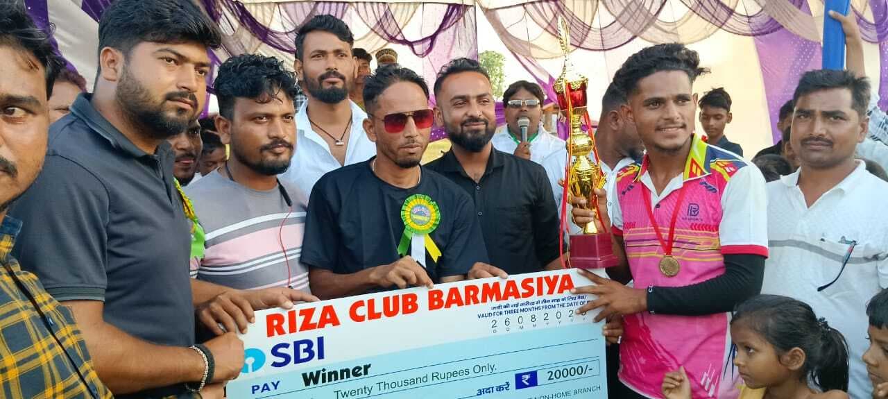 Giridih News :प्रतापपुर को हरा फुलजोरी की टीम बनी विजेता