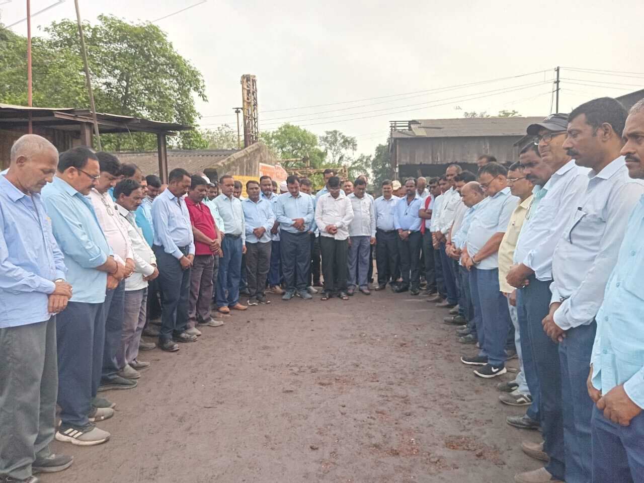 Dhanbad News : विश्वकर्मा परियोजना में जमादार के निधन पर शोकसभा