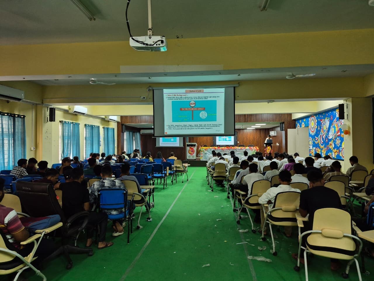 सुपौल इंजीनियरिंग कॉलेज में राष्ट्रीय कार्यशाला में शोध और नवाचार विषय पर हुई चर्चा