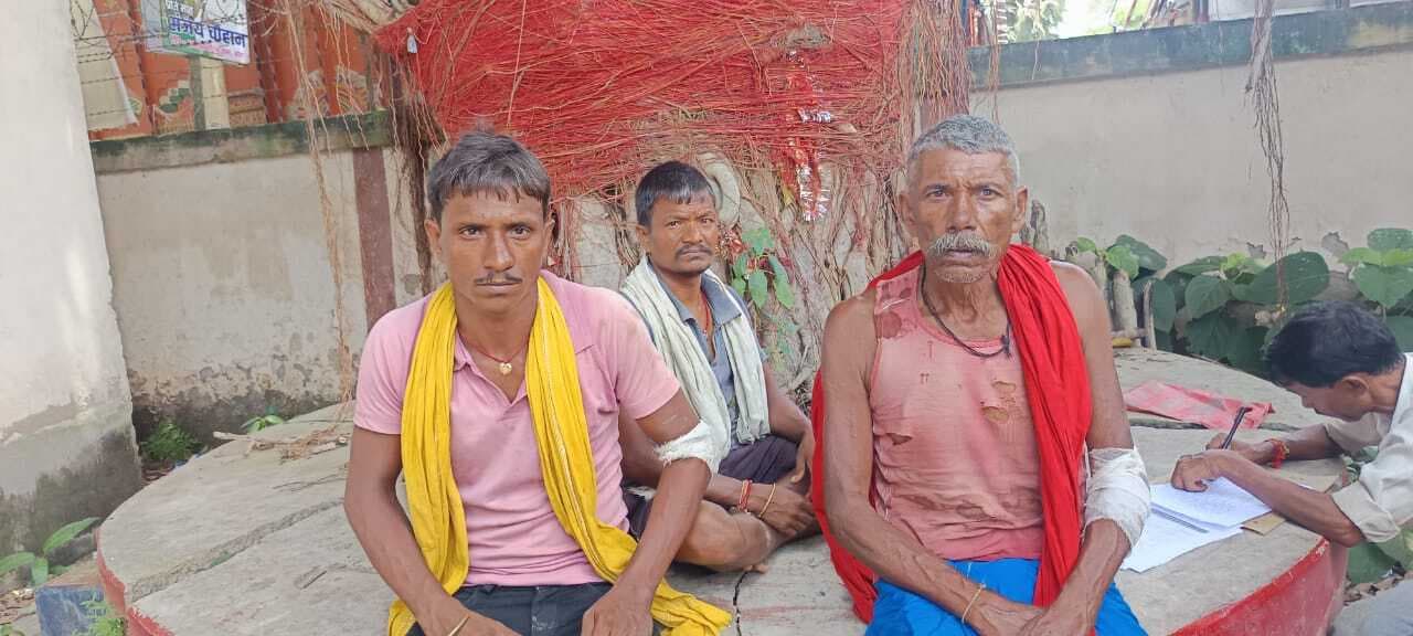 दबंगों ने बाप-बेटे को पीटा, जख्मी