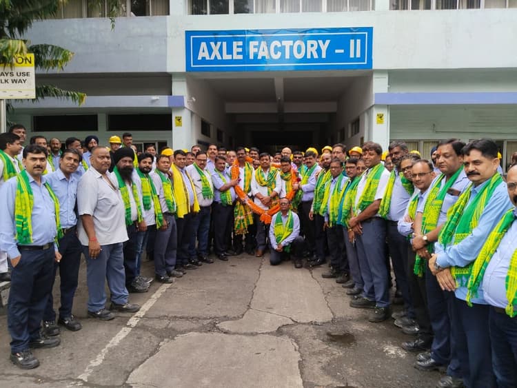 Jamshedpur News : टाटा मोटर्स सोशल सिक्योरिटी के क्षेत्र में एक बेंचमार्क : महामंत्री