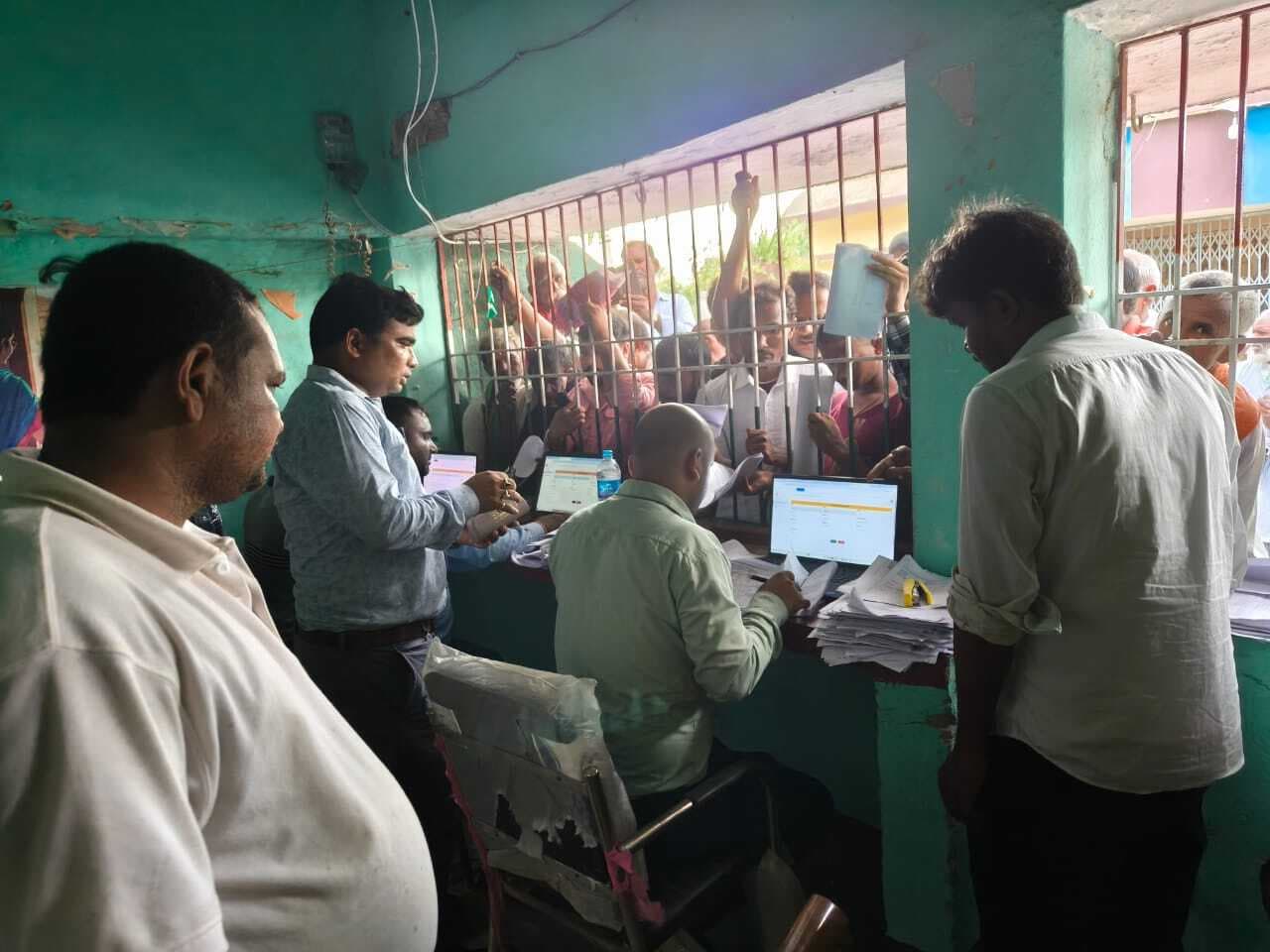 राजस्व महाअभियान के तहत सैनचक पंचायत में लगा शिविर