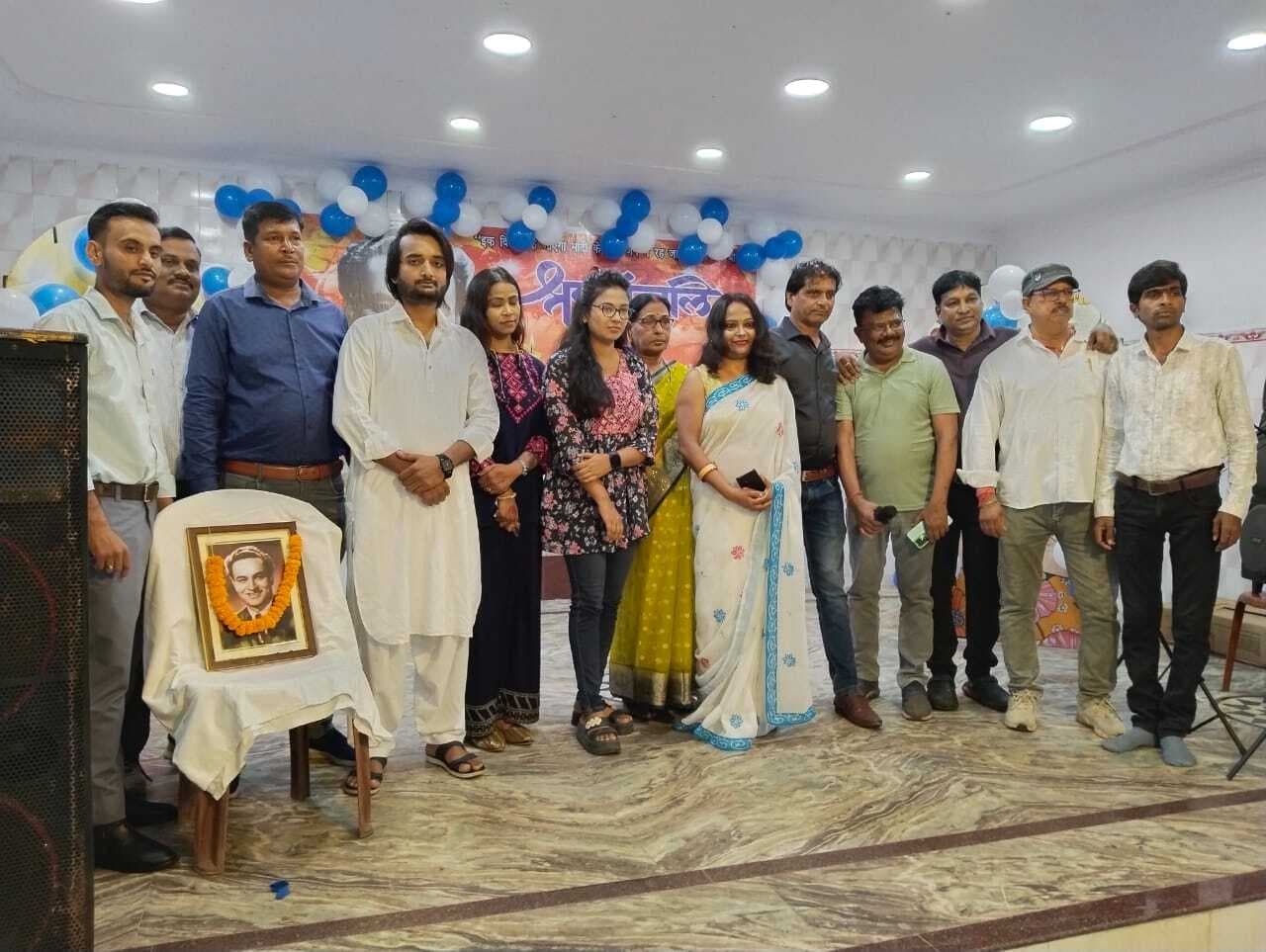 Deoghar news : जाने कहां गये वो दिन.. गीत के जरिये मुकेश को किया याद, श्रद्धा सुमन किये अर्पित