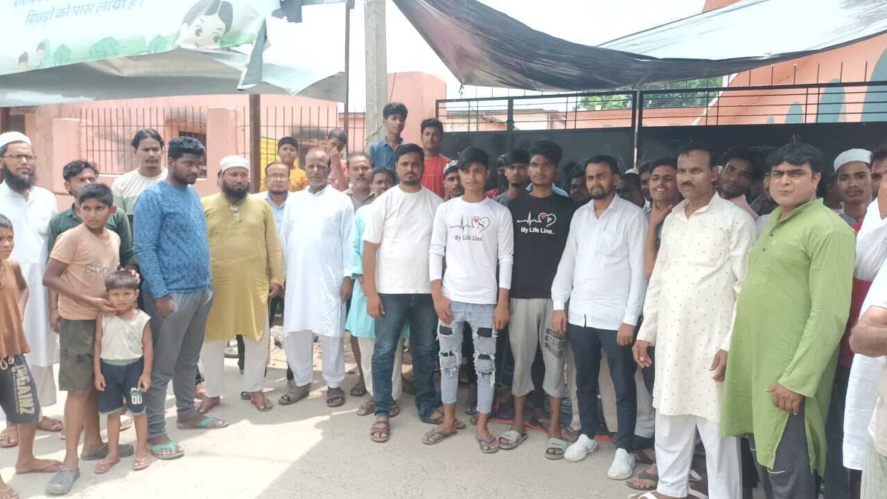 रविवार के बजाय शुक्रवार को अवकाश की मांग