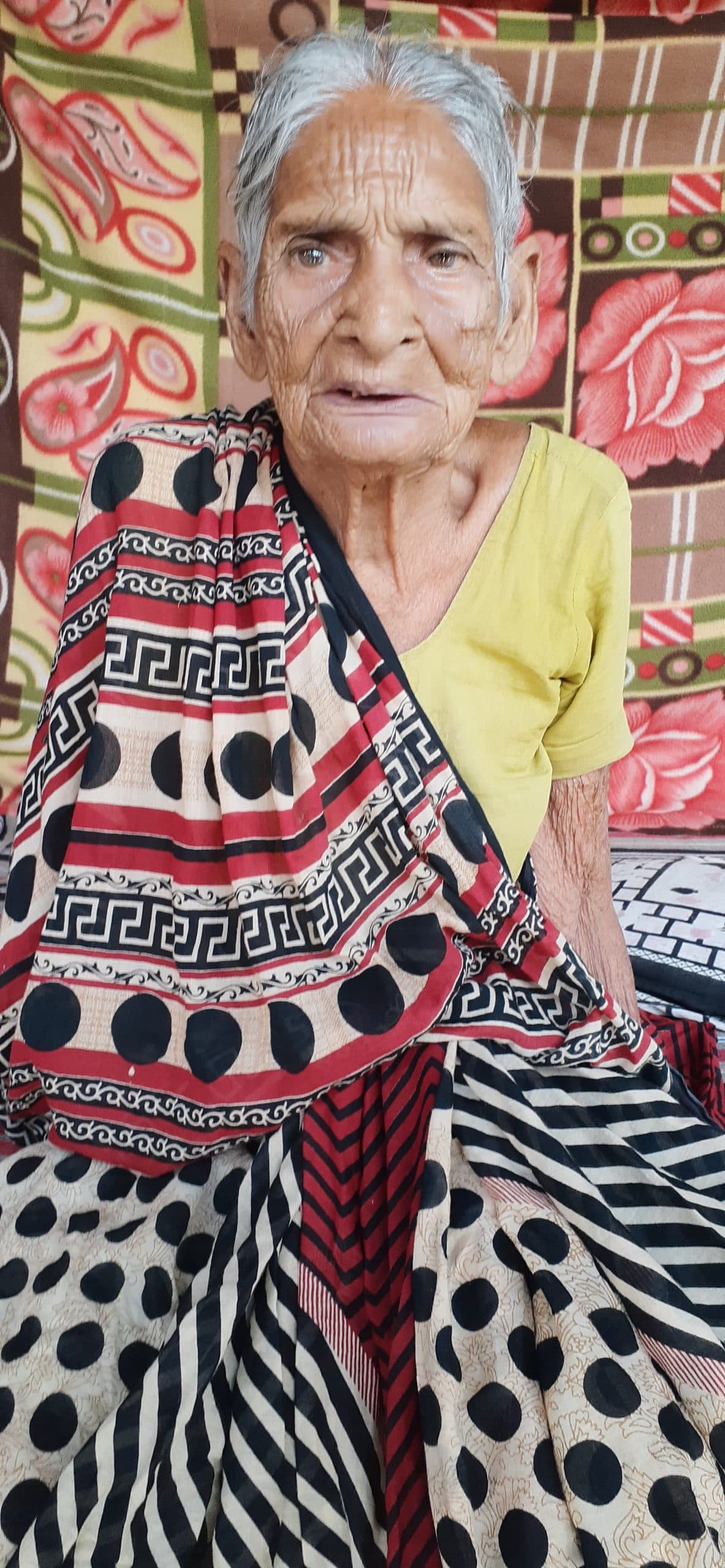 106 वर्षीय धर्मपरायण महिला का निधन, गांव में शोक