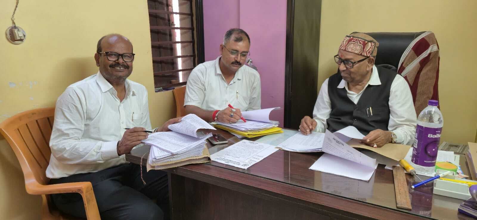Dhanbad News : धनबाद बार एसोसिएशन के अध्यक्ष समेत 16 पदों के लिए आज डाले जायेंगे वोट