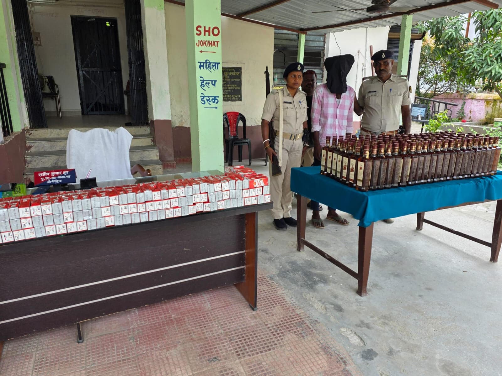 बंगाल से आ रही डेढ़ सौ लीटर शराब जब्त