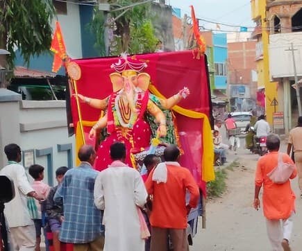 हरि टोला में गणेश प्रतिमा का विधि विधानपूर्वक विसर्जन