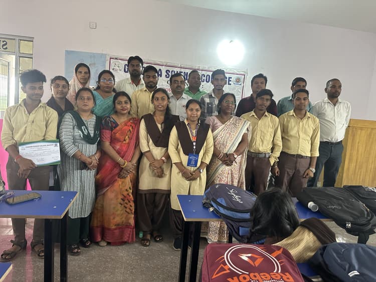 Giridih News: घाघरा कॉलेज में नेशनल स्पोर्ट्स डे का आयोजन