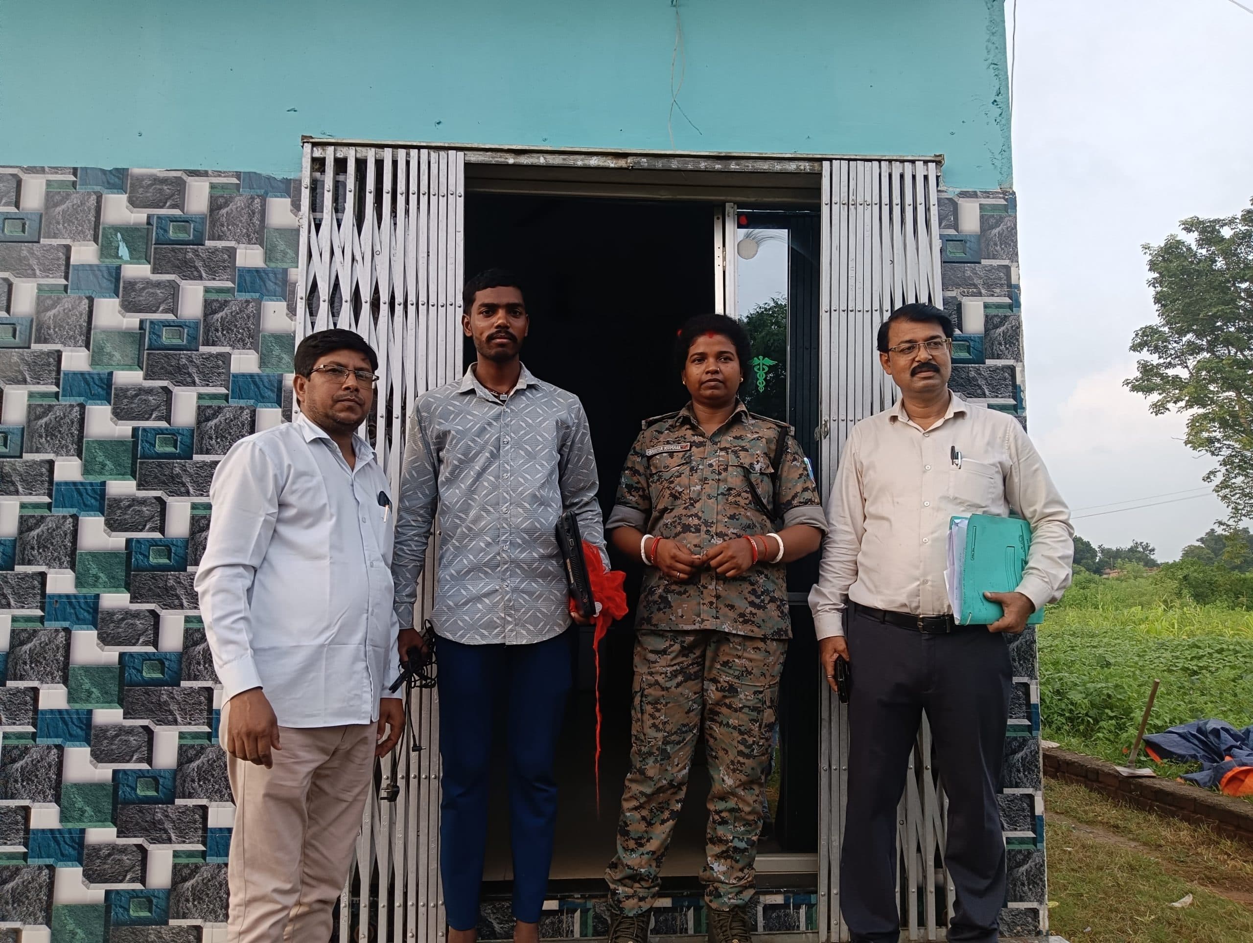 Giridih News: जीवन धारा नर्सिंग होम के तीन कमरों को किया गया सील, लैपटॉप बरामद