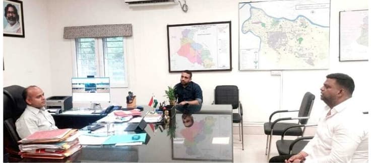 Jamshedpur news. कुणाल षाड़ंगी ने डीसी को जनसमस्याओं से कराया अवगत