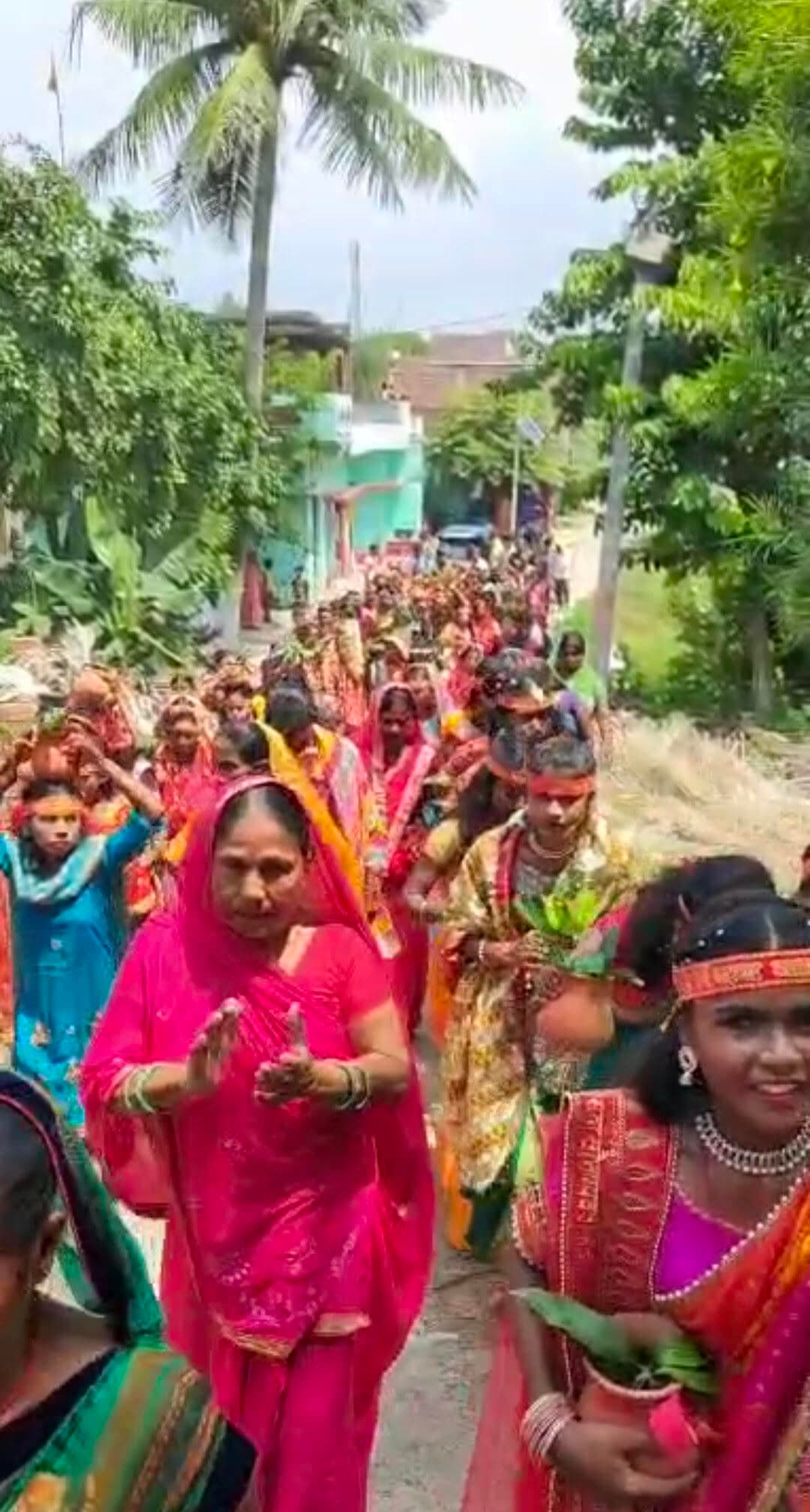 Samastipur News:कलश शोभा यात्रा के साथ श्रीमद्भागवत कथा ज्ञान यज्ञ शुरु