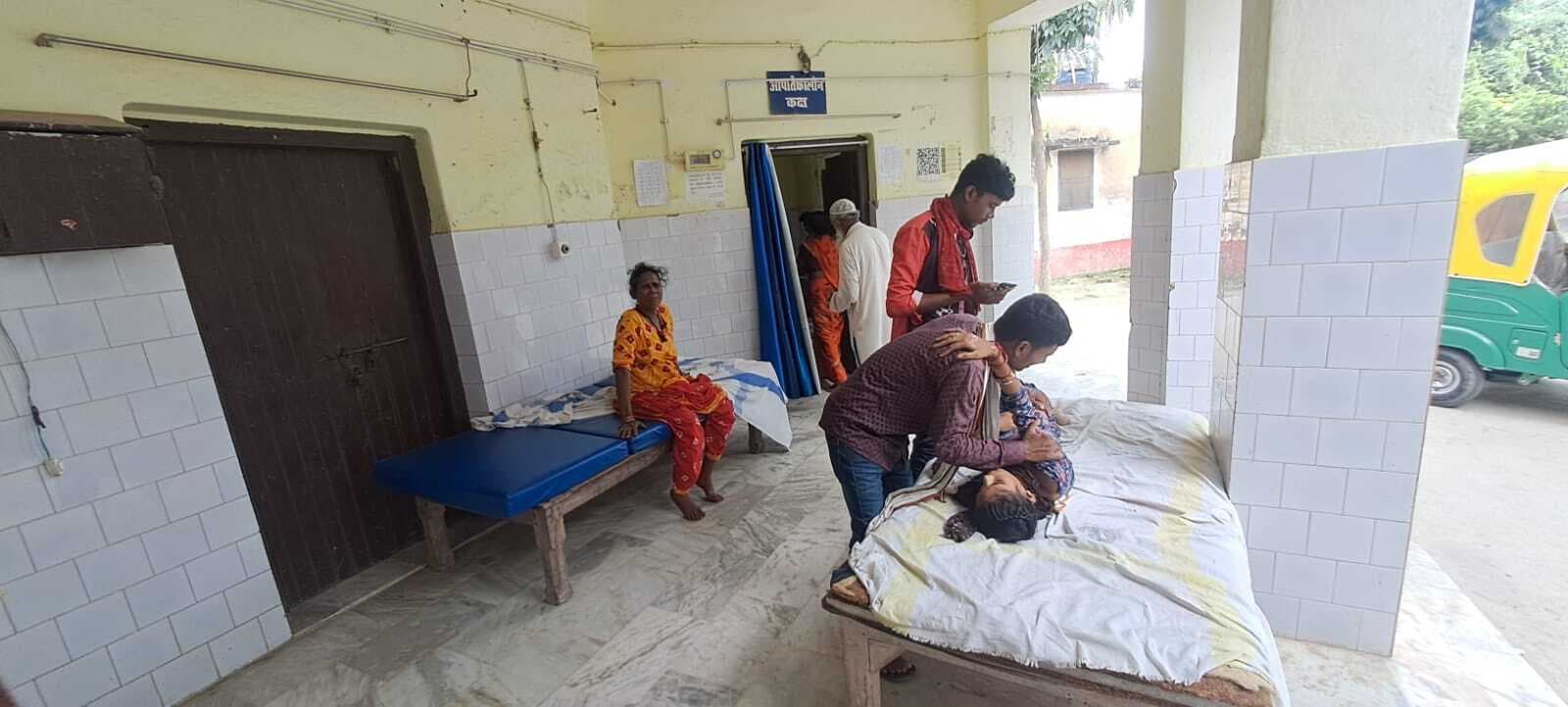 सड़क दुर्घटना में ऑटो सवार तीन लोग घायल