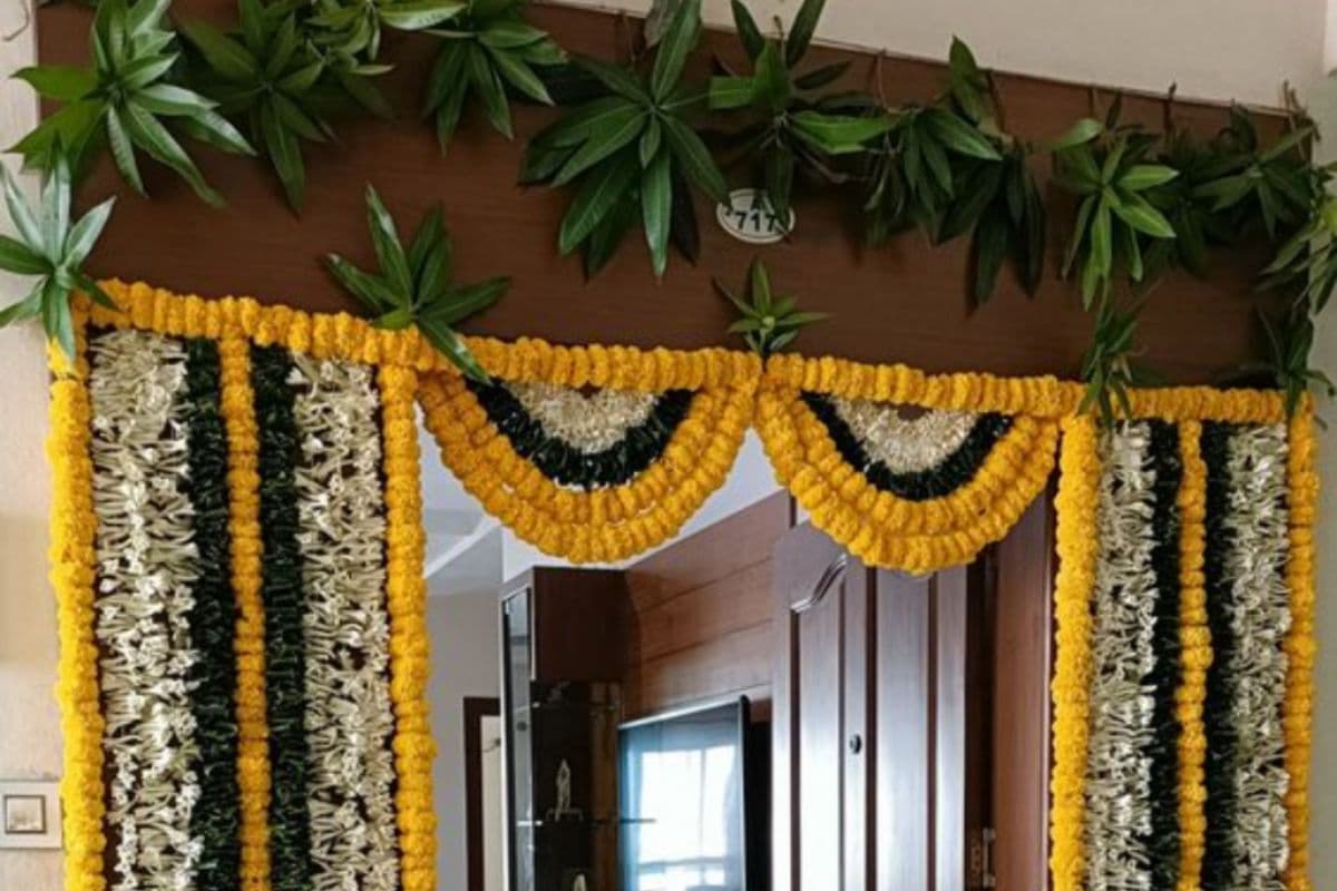 janmaashtmi unique decoration idea for toran dwar