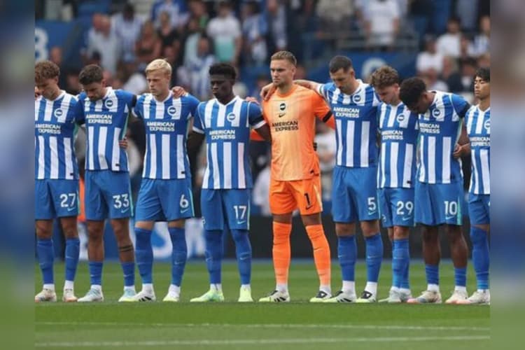 Football: मैदान पर चलता रहा मैच स्टैंड में फैन मरता रहा, प्रीमियर लीग में हुआ दर्दनाक हादसा