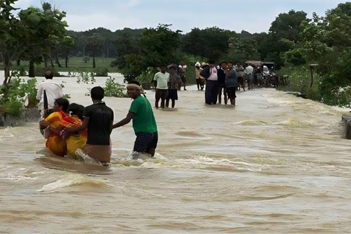 Bihar Flood Relief Scam: बिहार के बख्तियारपुर प्रखंड में मृतकों के खातों में पहुंची 7-7 हजार की बाढ़ सहायता राशि