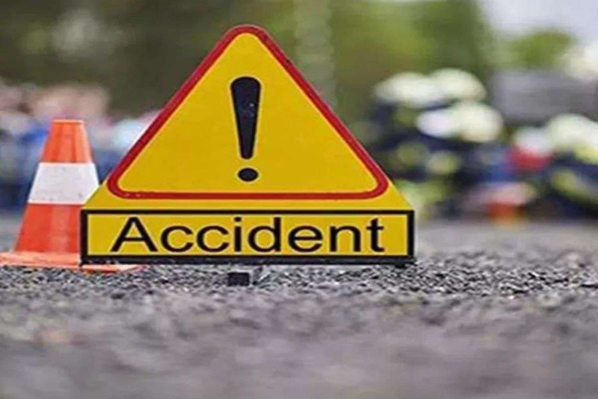 Bihar Road Accident: रोहतास में ट्रक और ऑटो की जोरदार टक्कर, एक ही परिवार के 3 लोगों की मौत