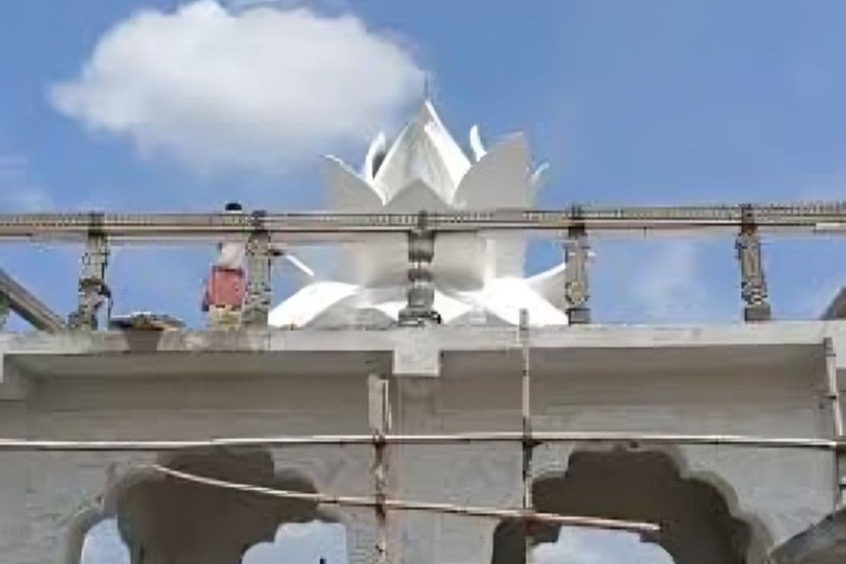 Begusarai News: पीएम मोदी की मां हीराबेन के नाम पर बना मंदिर