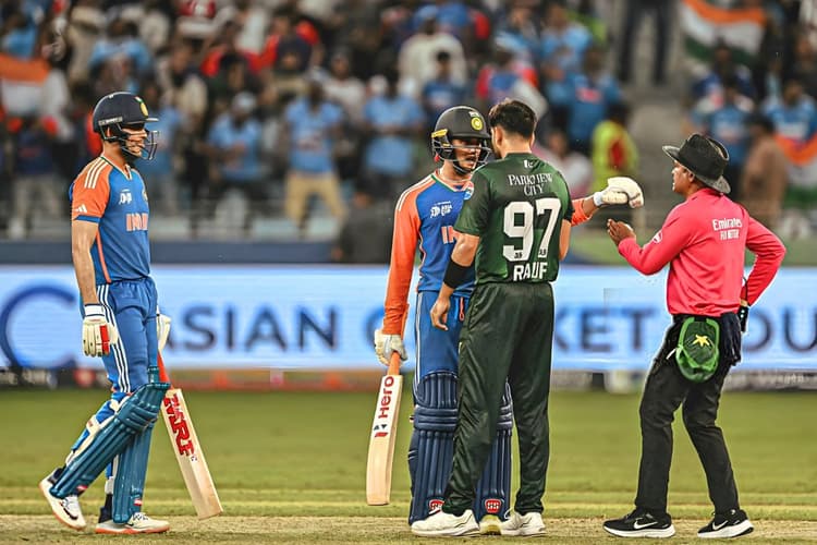 बल्ले से कहर के बाद ट्विटर पोस्ट से मचाया तहलका, शुभमन और अभिषेक ने 4-4 शब्दों में पाकिस्तान को लताड़ा