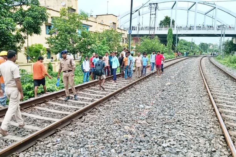 पटना से आ रही दो बहनों का शव मुजफ्फरपुर आउटर पर मिला, चलती ट्रेन से उतरने की कोशिश में गई जान