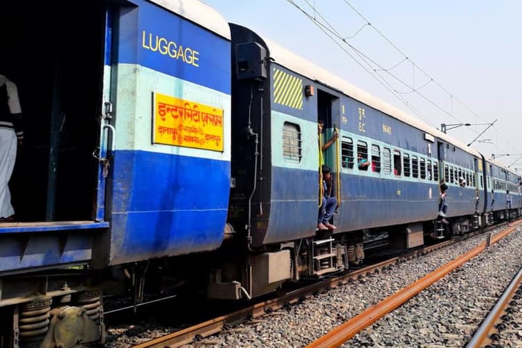 Bihar Train News: दानापुर-राजगीर एक्सप्रेस के विस्तार का फैसला, इन स्टेशनों के पैसेंजर्स को मिलेगा फायदा