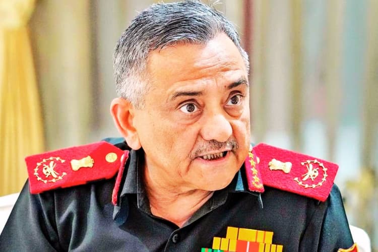 रांची पहुंचे सीडीएस अनिल चौहान, बोले- फौज में भाई-भतीजावाद नहीं, ‘ऑपरेशन सिंदूर’ पर कही ये बात