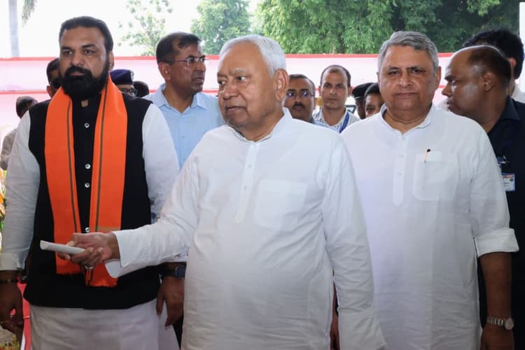 बदल जाएगी बिहार के इस जिले की तस्वीर, सीएम नीतीश ने दी 325 करोड़ के योजनाओं की सौगात