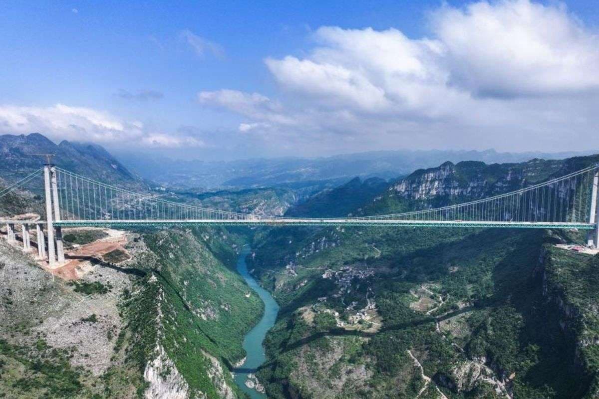 China Builds World Tallest Huajian Grand Canyon Bridge/ Image Source-x