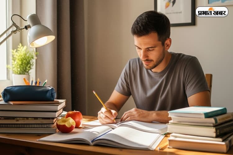 अब पढ़ना हो जाएगा मजेदार, इन Course में बनाएं करियर