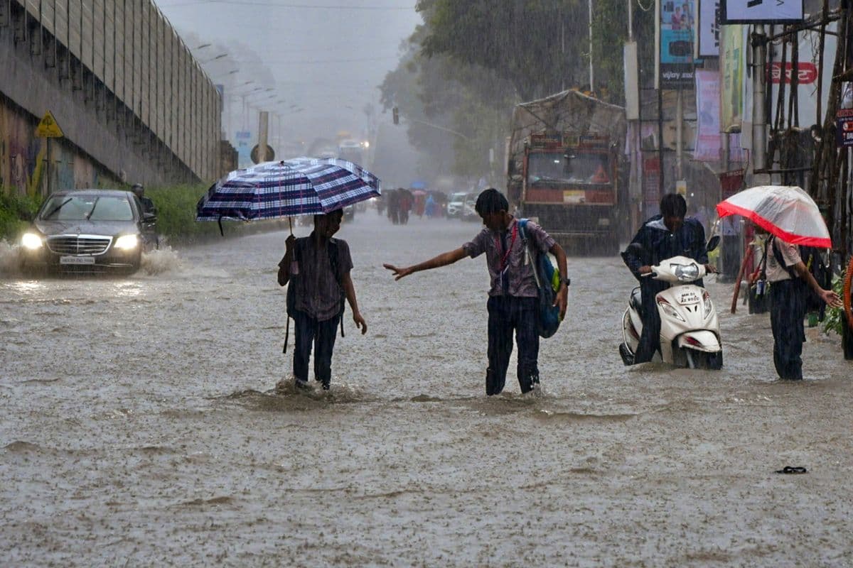 Heavy Rain Warnings: 9 से 14 सितंबर तक भयंकर बारिश की चेतावनी, 40 की रफ्तार से चलेंगी हवाएं, अलर्ट जारी