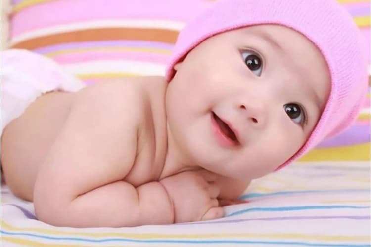 Baby names 2025: ट्रेंडिंग और मीनिंगफुल नाम जो आपके बच्चे को बनाएंगे स्पेशल